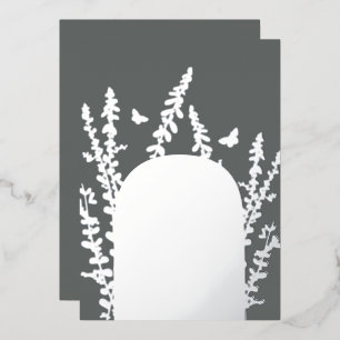Elegante Gartenblätter und Schmetterlinge Hochzeit Folieneinladung