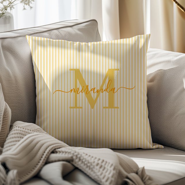 Elegante gelbe und weiße Streifen mit Monogramm-Na Kissen (Von Creator hochgeladen)
