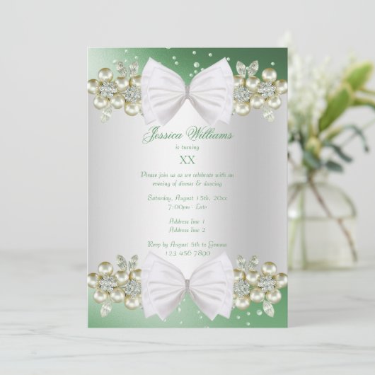Elegante Gems & Bow Green Geburtstag Einladung (Stehend Vorderseite)