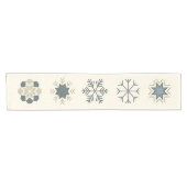 Elegante geometrische Snowflake-Icons Kurzer Tischläufer (Horizontal)