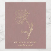 Elegante Gold Blume Dusty Rose Typografy Wedding Weinetikett (Einzelnes Label)