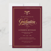 Elegante Gold Burgundy Medical Graduation Party Einladung (Vorderseite)