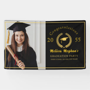 Elegante Gold Cap Laurel Wreath Graduation Party Banner