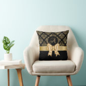 Elegante Gold Damask Monogramm auf schwarz Kissen (Stuhl )
