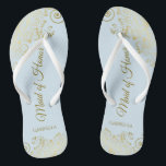 Elegante Gold Lace Trauzeugin Blass Blue Wedding Badesandalen<br><div class="desc">Diese wunderschönen Hochzeitskippen sind eine großartige Möglichkeit, Ihre Trauzeugin zu danken und zu erkennen, während sie gleichzeitig ihre Füße rette. Das elegante Design mit goldenen Spitzen-Frills auf einem blass pulverblauen Hintergrund und extravagant goldfarbenen Schriftzeichen. Der Test liest Trauzeugin mit ihrem Namen unten. Ein guter Weg, ihr zu danken, dass sie...</div>