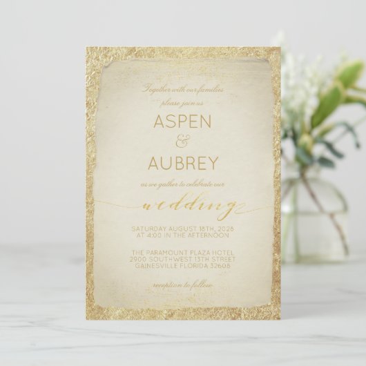Elegante Gold Leaf Antique Script Wedding Einladung (Stehend Vorderseite)