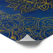 Elegante Gold Lotus Blume auf blau Poster (Ecke)
