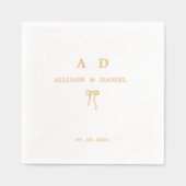 Elegante Gold Monogram Couple ErstHochzeit Servietten Mit Folie (Vorderseite)