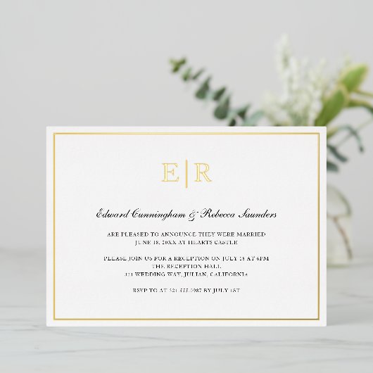 Elegante Gold Monogram formale Hochzeitsempfehlung Folieneinladung (Stehend vorne)