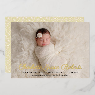 Elegante Gold Script Baby Foto Geburtsankündigung Folieneinladung