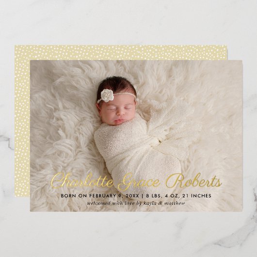 Elegante Gold Script Baby Foto Geburtsankündigung Folieneinladung (Vorderseite/Rückseite)