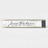 Elegante Gold Script Blume Moderne Schreibtischnam Schreibtischnamensplakette (Vorderseite )