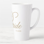 Elegante Gold Script Bride Latte Tasse (Rechts)