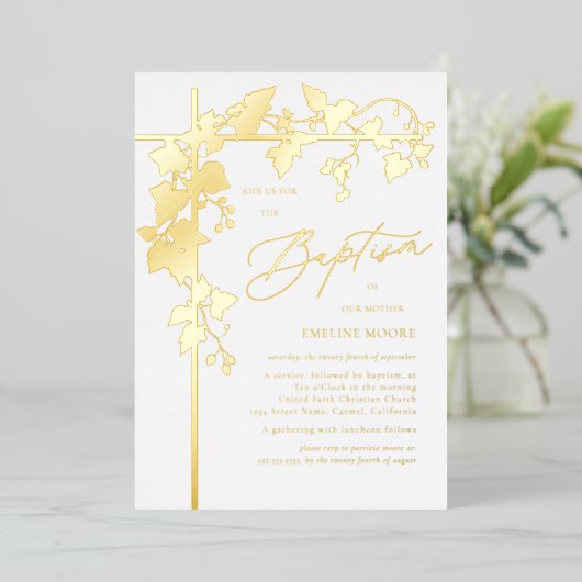 Elegante Gold Script Taufe Folieneinladung (Stehend vorne)
