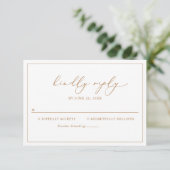 Elegante Gold Script Wedding RSVP Card Karte (Stehend Vorderseite)