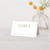 Elegante Gold Typografy Wedding Tischnummer Platzkarte (Vorderseite)