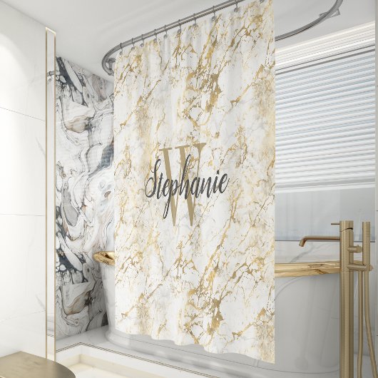 Elegante Gold White Marble Monogram Script Duschvorhang