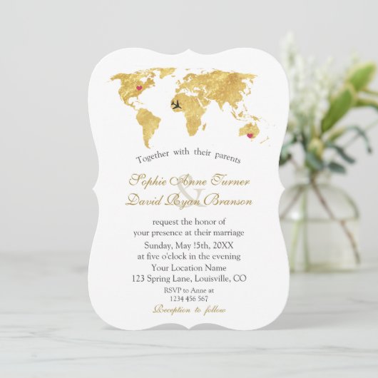 Elegante Gold World Map Hochzeit in Urlaubsort Einladung (Stehend Vorderseite)