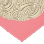 Elegante goldene Koralle in rosa Metallic modern Tischdecke (Schrägansicht)