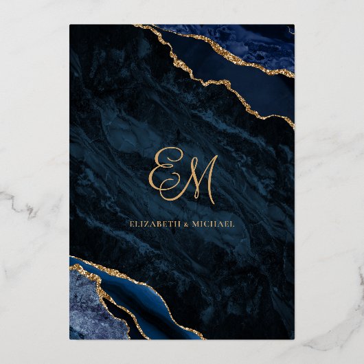 Elegante Goldfoil Navy Agate Marmorhochzeit Folieneinladung (Rückseite)