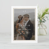 Elegante Goldgrenze 2 Foto Hochzeit Einladung (Stehend Vorderseite)