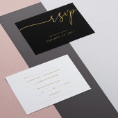 Elegante Goldkalligraphie auf der Schwarzen Hochze RSVP Karte