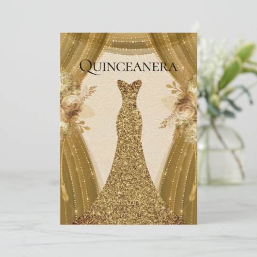 Elegante Goldvorhänge Dress Quinceanera Party Einladung (Stehend Vorderseite)
