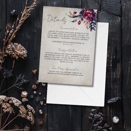 Elegante gotische Wasserfarben Blumenzwiebeldetail Begleitkarte