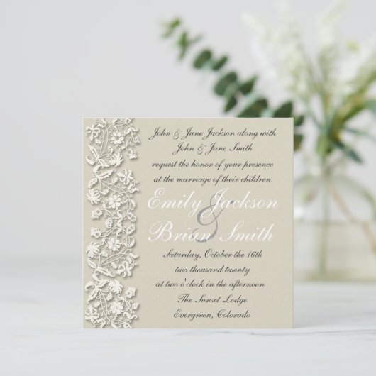 Elegante, graue Spitze formelle Hochzeitsfeier Einladung (Stehend Vorderseite)