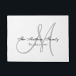 Elegante graue Wedding Fußmatte<br><div class="desc">Personalisierter Schwarzweiss-- und grauer Monogrammentwurf mit Datum der Braut und des letzten Namens und der Hochzeit des Bräutigams an einem weißen Hintergrund. Macht ein einzigartiges und großes Geschenk für Jungvermählten. Groß für neues Haus zusammen. Fertigen Sie mit Ihrem Namen,  Monogramminitiale und Hochzeitsdatum und -farben besonders an. Elke Clarke©</div>