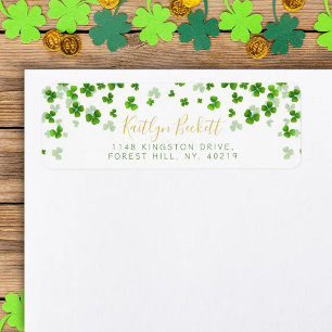 Elegante grüne Kleeblätter zum irischen St. Patric