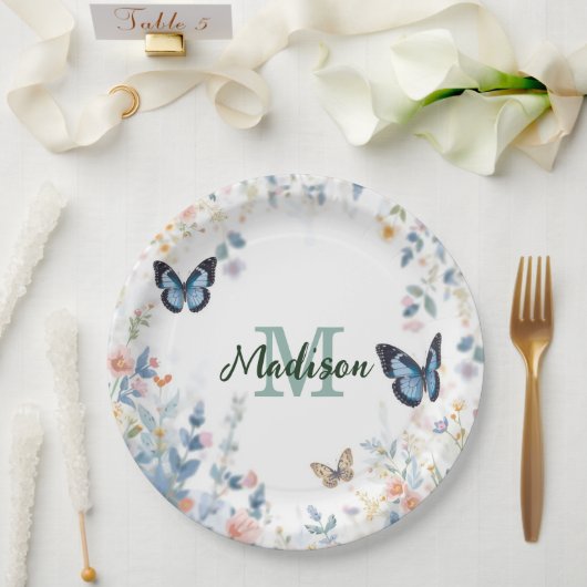 elegante grüne Wildblume Boho Monogramm in Blüte Pappteller (Hochzeit)