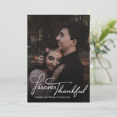 Elegante handgeschriebene Typografie Hochzeit dank Dankeskarte (Stehend Vorderseite)