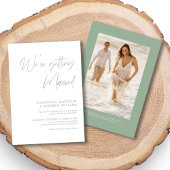 Elegante Handschrift Sage Green Wedding Einladung