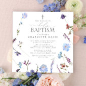 Elegante Heilige Taufe Script Dusty Blue Wildblume Einladung