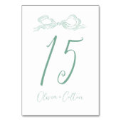 Elegante, hellgrüne Hand gezeichnete Bow-Hochzeit Tischnummer (Vorderseite)