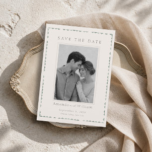 Elegante hellgrüne "Save the Date"-Karte mit Foto Einladung