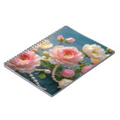 Elegante hellrosa Blume mit Perlen Notizblock (Linke Seite)