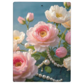 Elegante hellrosa Blush-Blumen mit Perlen Klemmbrett (Rückseite)