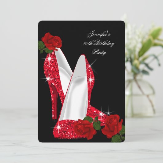 Elegante High Heels Rote Rose Black Birthday Party Einladung (Stehend Vorderseite)