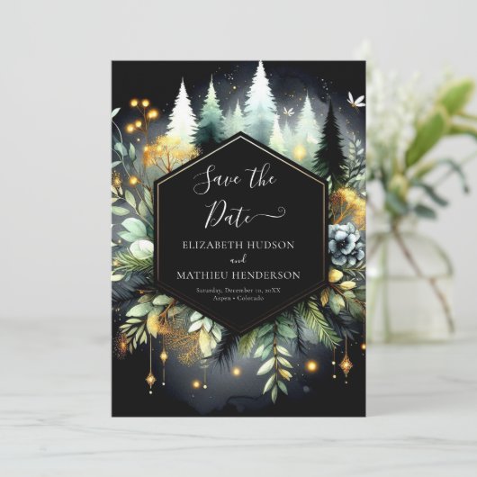 Elegante Hochzeit im faszinierenden Wald Save The Date (Stehend Vorderseite)