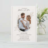 Elegante Hochzeit in hellem Beige Einladung (Stehend Vorderseite)