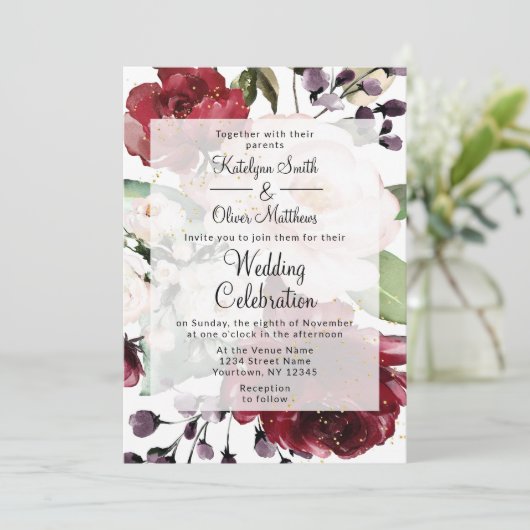 Elegante Hochzeit mit Burgund & Gold Floral Einladung (Stehend Vorderseite)