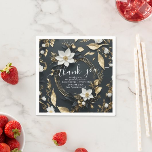 Elegante Hochzeit mit Schwarz-weißem und goldenem Serviette (Beispiel)