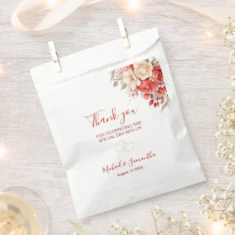 Elegante Hochzeiten in Rot und Elfenbeinküste Geschenktütchen