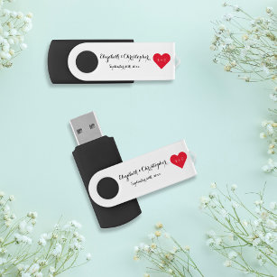 Elegante Hochzeiten Newlyweds Name Monogram Heart  USB Stick