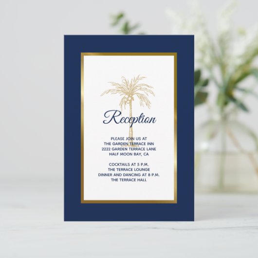 Elegante Hochzeitsempfehlung mit Blue Gold Palm Tr Begleitkarte (Stehend Vorderseite)