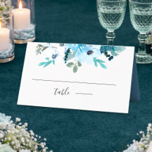 Elegante Hochzeitsfeier mit weißen dustigen blauen