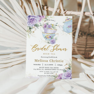 Elegante Hochzeitstorte im violetten Blumendesign Einladung