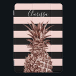 Elegante hübsche Rose, Ananas und rosa Streifen iPad Pro Cover<br><div class="desc">Moderne und niedliche Imitat Rose Gold Ananas,  rot rosa und schwarz Streifen Hintergrund.</div>